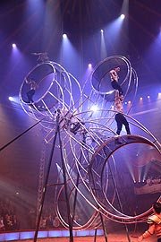 das vierfache Riesenrad der Truppe Mustafa Danguir (©Foto: Martin Schmitz)